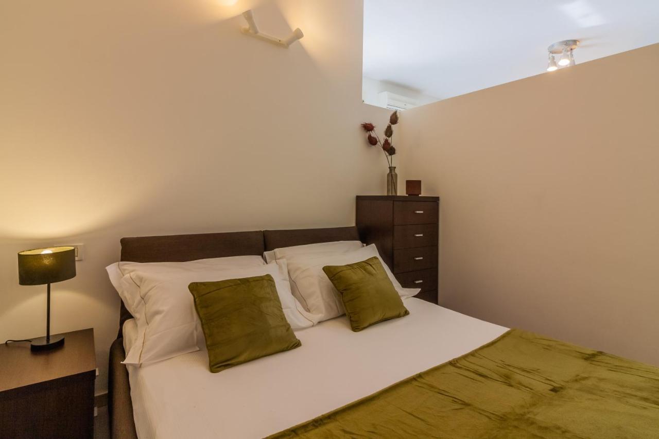 Anzani Modern Studio By Wonderful Italy Apartman Como Kültér fotó