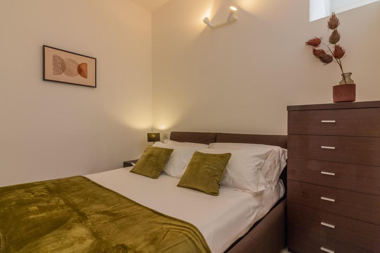 Anzani Modern Studio By Wonderful Italy Apartman Como Kültér fotó