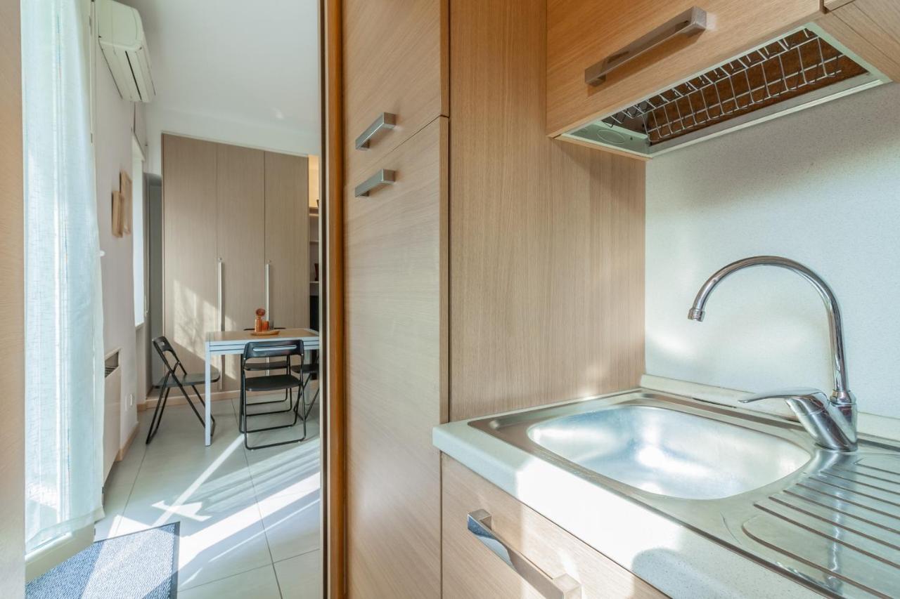 Anzani Modern Studio By Wonderful Italy Apartman Como Kültér fotó